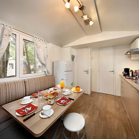 Albatross Mobile Homes On Camping Cisano & San Vito S. P. A. Bardolino Exterior photo